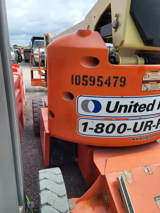 2017 JLG E450AJ Articulating Boom Lift