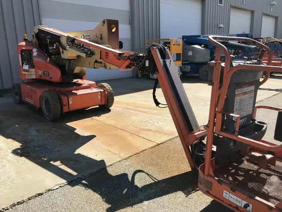 2013 JLG E400AJPN Articulating Boom Lift