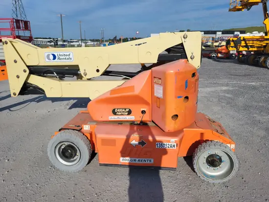 2014 JLG E400AJPN Articulating Boom Lift