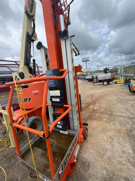 2020 Snorkel UL40DC Pusharound Lift