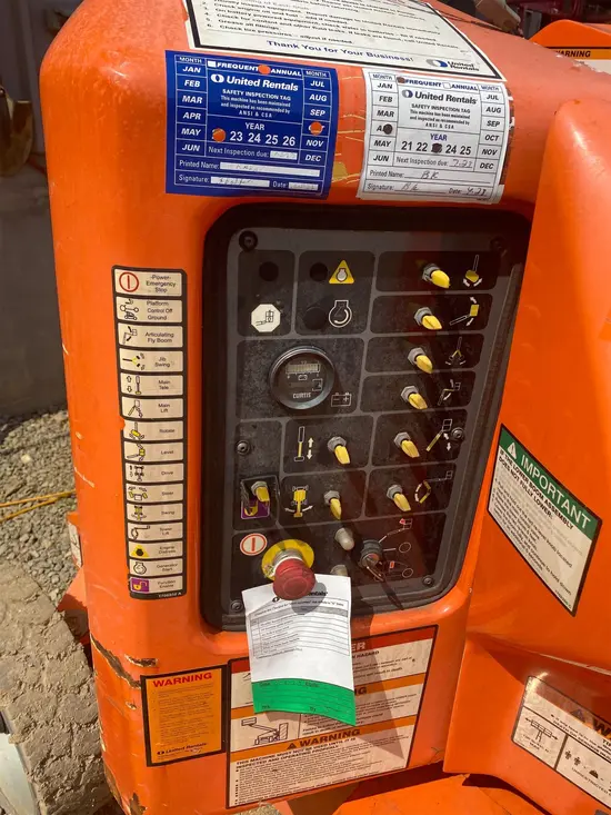 2015 JLG E400AJPN Articulating Boom Lift