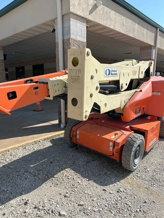 2015 JLG E400AJPN Articulating Boom Lift
