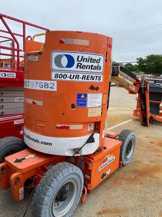 2018 JLG E300AJP Articulating Boom Lift
