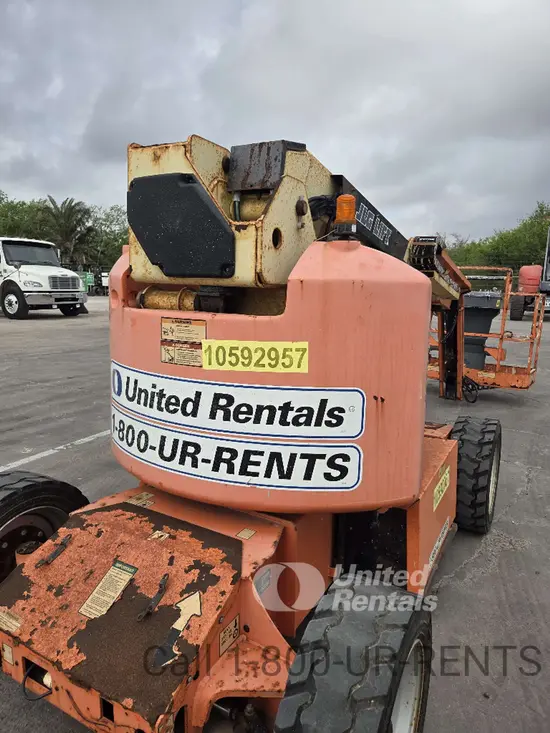 2017 JLG E450AJ Articulating Boom Lift
