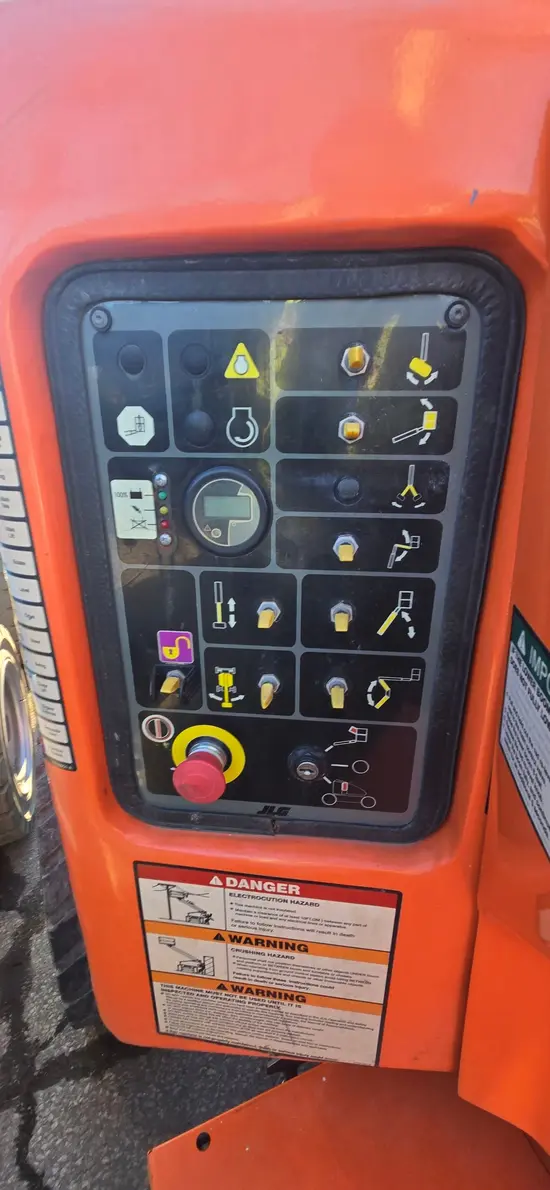 2016 JLG E450AJ Articulating Boom Lift
