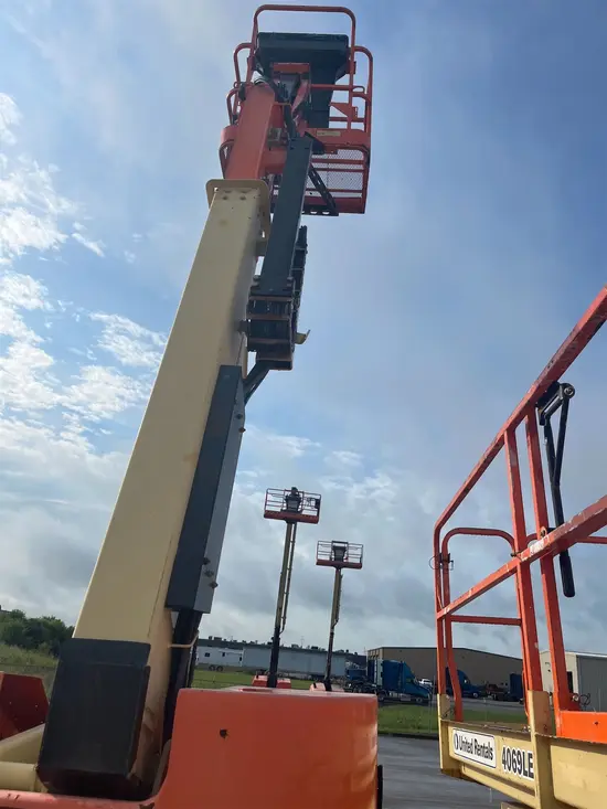 2017 JLG E300AJP EE Articulating Boom Lift