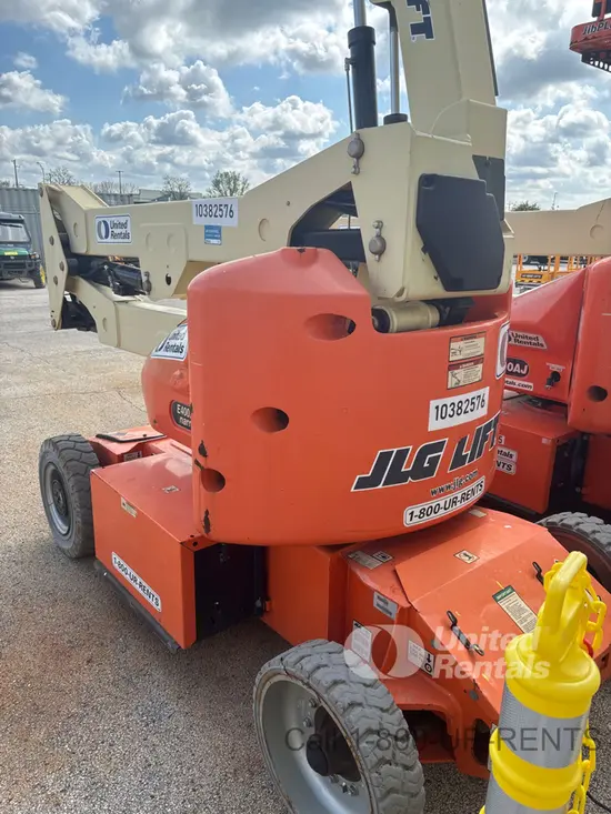 2015 JLG E400AJPN Articulating Boom Lift