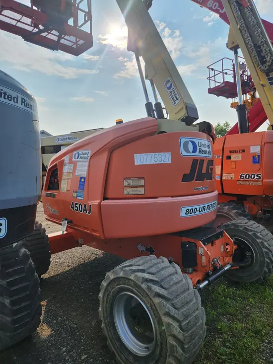 2017 JLG E450AJ Articulating Boom Lift