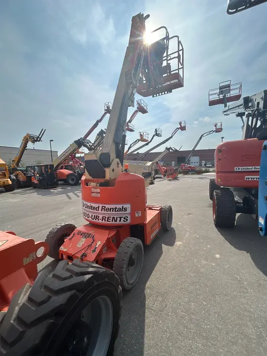 2016 JLG E450AJ Articulating Boom Lift