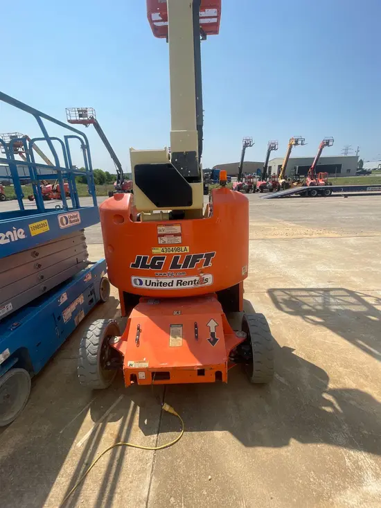 2017 JLG E400AJPN Articulating Boom Lift