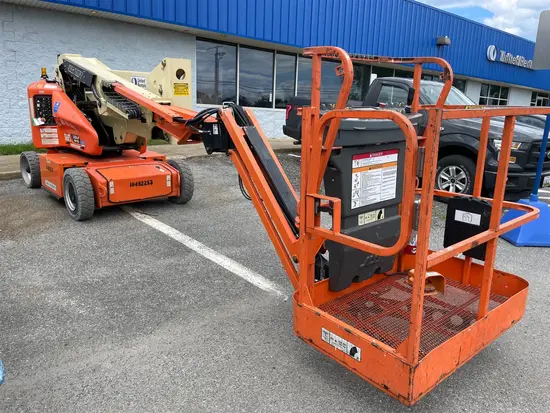 2016 JLG E400AJPN Articulating Boom Lift