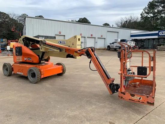 2013 JLG E450AJ Articulating Boom Lift