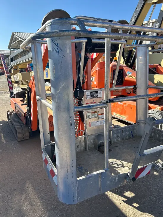 2016 JLG X700AJ Atrium Lift