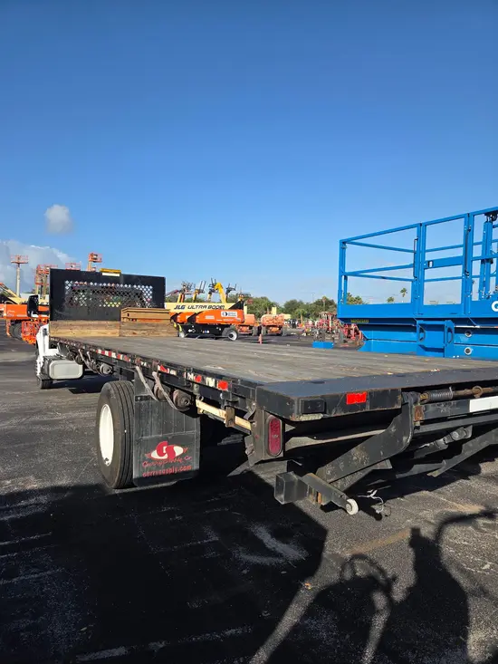 2019 Ford F750 26' FLAT