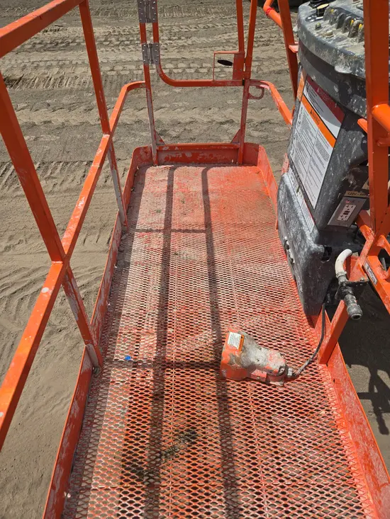 2017 JLG 460SJ Boom Lift