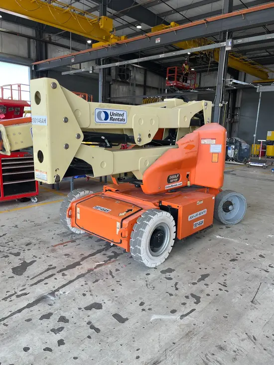 2016 JLG E400AJPN Articulating Boom Lift