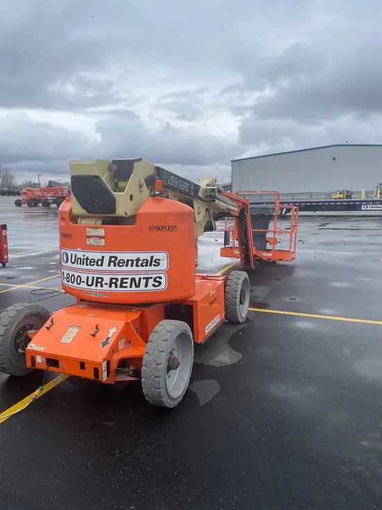 2016 JLG E450AJ Articulating Boom Lift