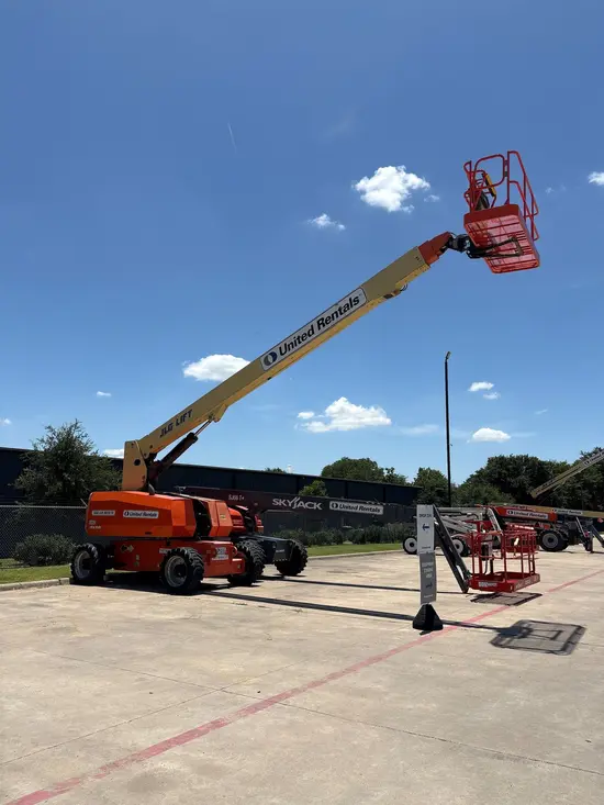 2018 JLG 800S Boom Lift