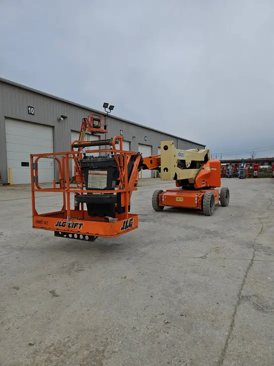 2016 JLG E450AJ Articulating Boom Lift