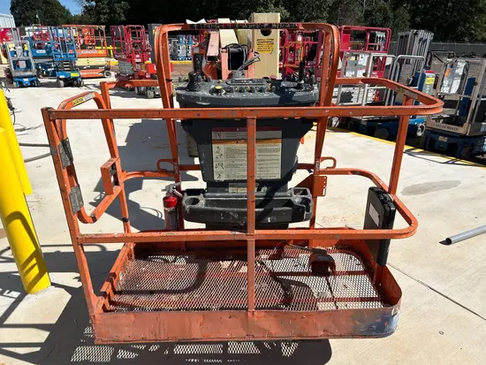 2015 JLG E450AJ Articulating Boom Lift