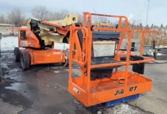 2015 JLG E450AJ Articulating Boom Lift