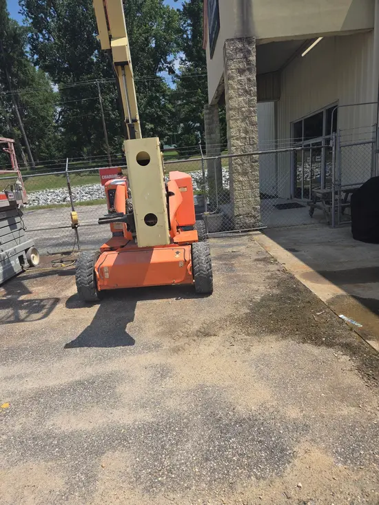 2015 JLG E450AJ Articulating Boom Lift