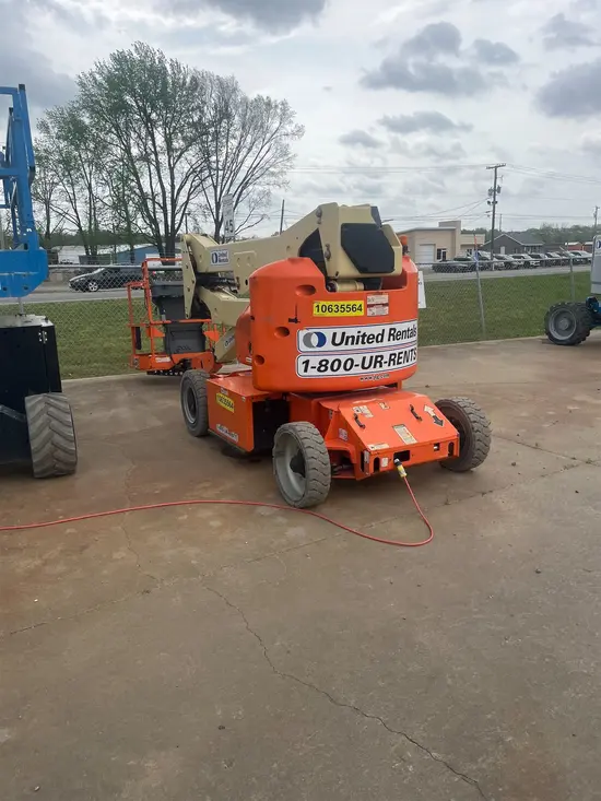 2017 JLG E400AN Articulating Boom Lift