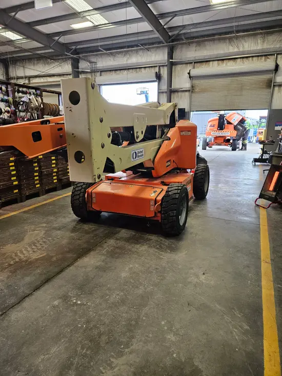 2016 JLG E450AJ Articulating Boom Lift