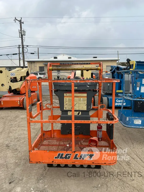 2017 JLG E400AJPN Articulating Boom Lift