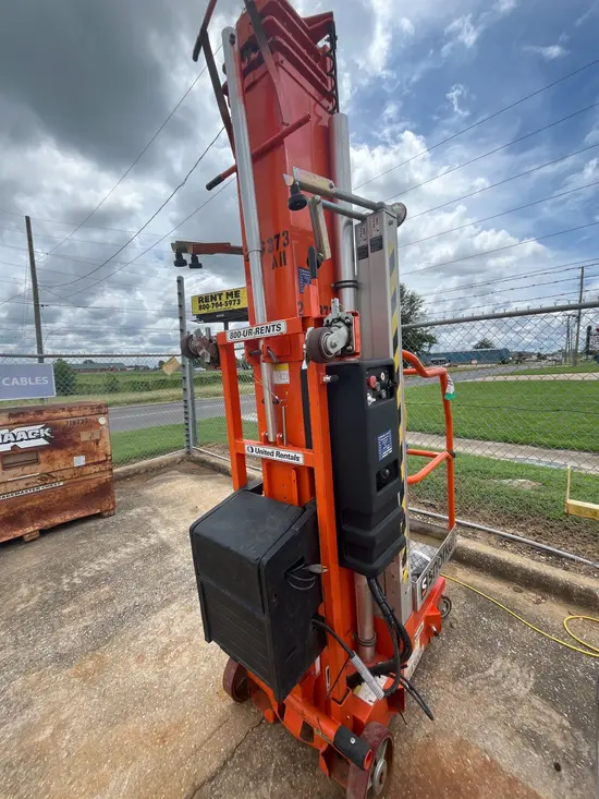 2020 Snorkel UL40DC Pusharound Lift