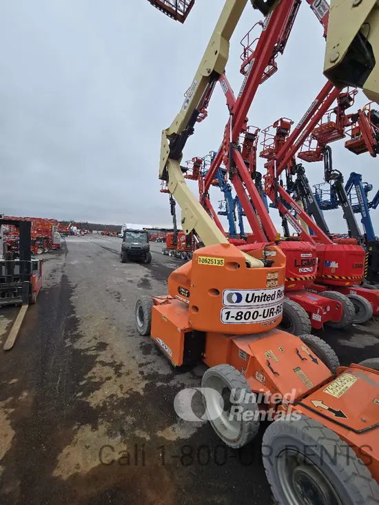 2017 JLG E400AJPN Articulating Boom Lift