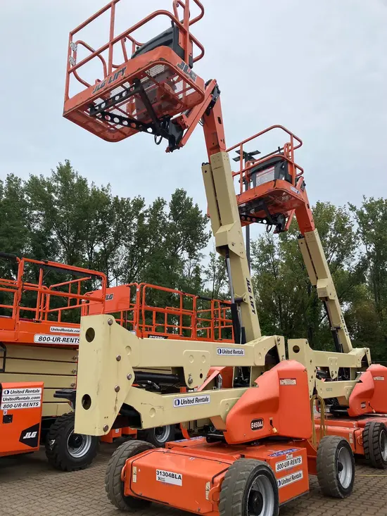 2016 JLG E450AJ Articulating Boom Lift