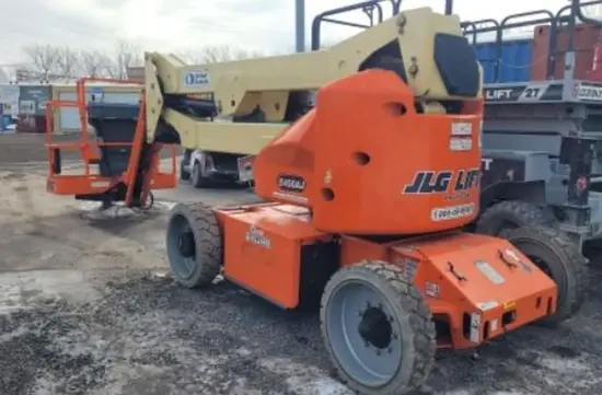 2015 JLG E450AJ Articulating Boom Lift