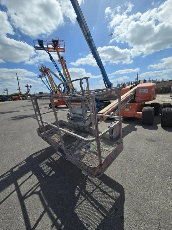 2017 JLG 400S Boom Lift