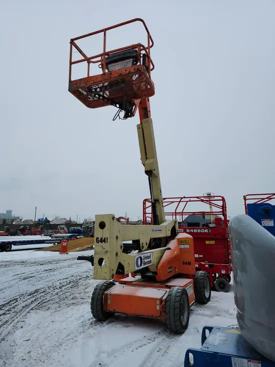 2014 JLG E450AJ Articulating Boom Lift