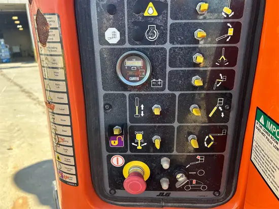 2015 JLG E400AJPN Articulating Boom Lift