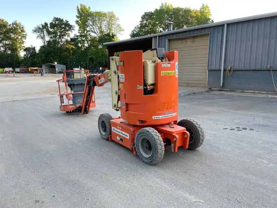 2017 JLG E300AJP Articulating Boom Lift
