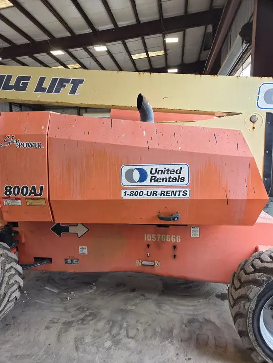 2017 JLG 800AJ Articulating Boom Lift
