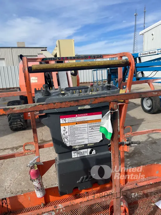 2015 JLG E450AJ Articulating Boom Lift