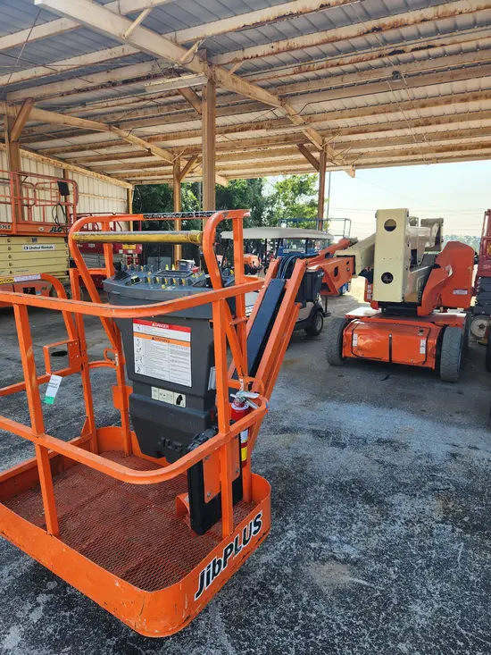 2017 JLG E400AJPN Articulating Boom Lift