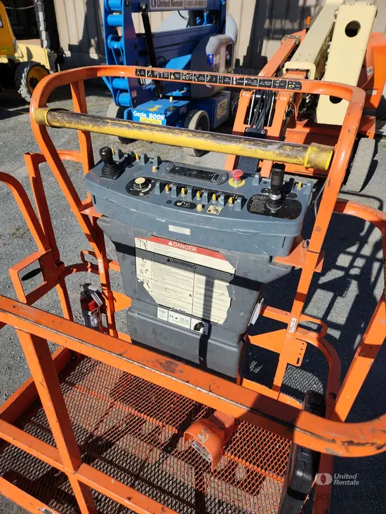 2017 JLG E400AJPN Articulating Boom Lift