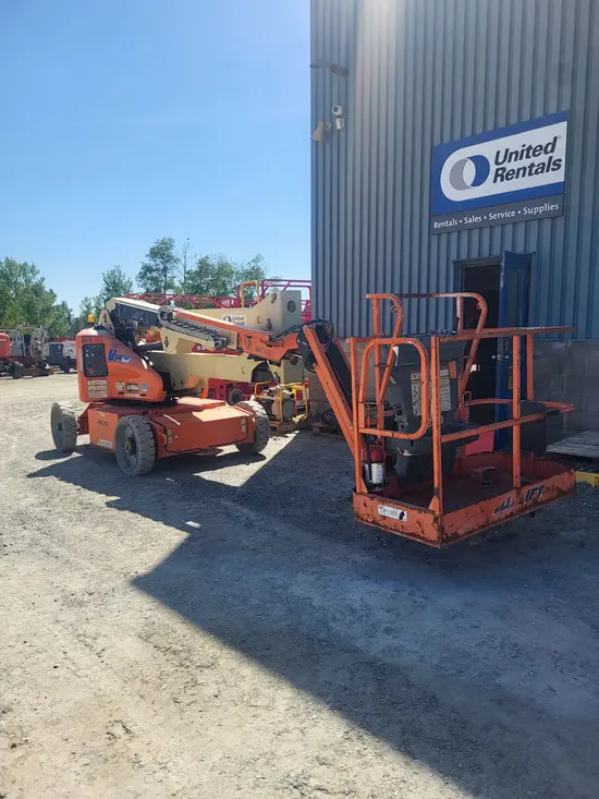 2016 JLG E450AJ Articulating Boom Lift