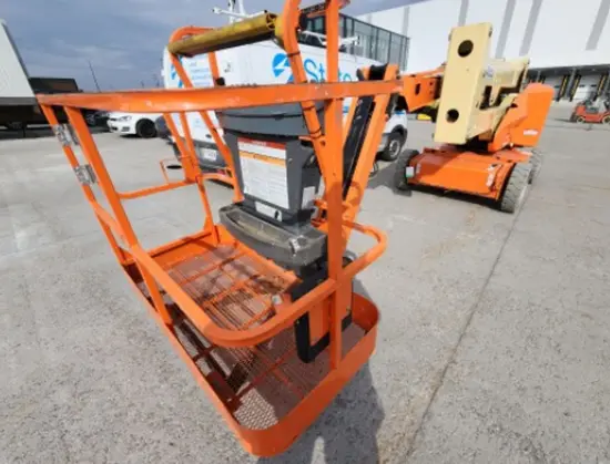 2018 JLG E450AJ Articulating Boom Lift