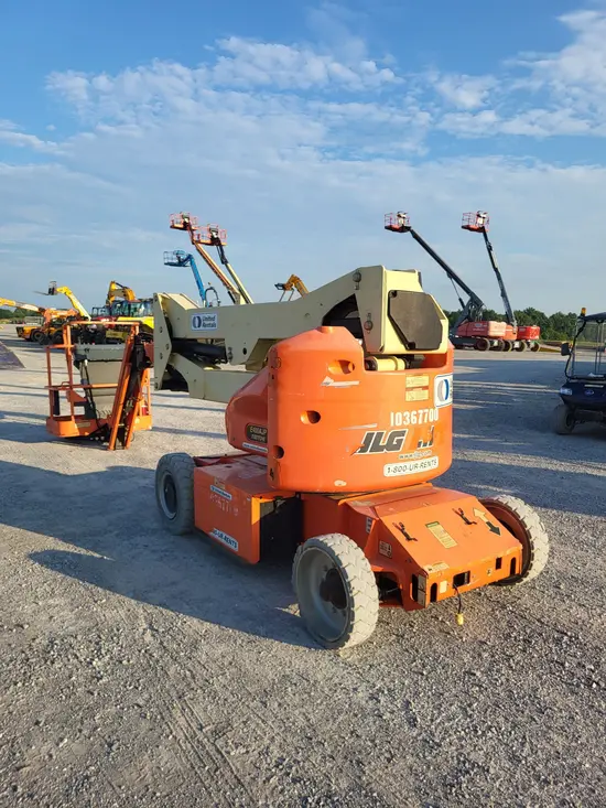 2015 JLG E400AJPN Articulating Boom Lift