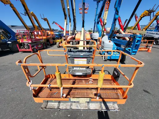 2017 JLG 800S Boom Lift