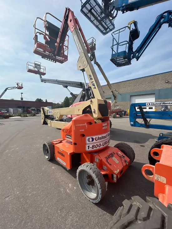 2016 JLG E450AJ Articulating Boom Lift