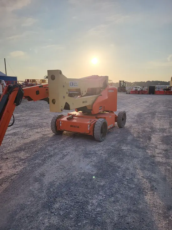 2017 JLG E450AJ Articulating Boom Lift