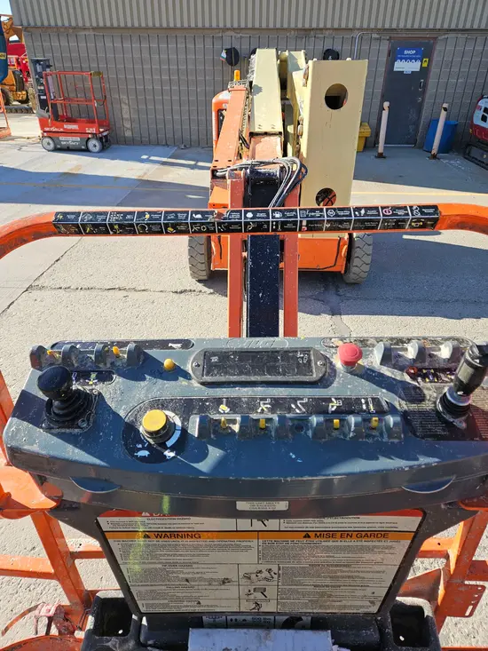 2015 JLG E450AJ Articulating Boom Lift