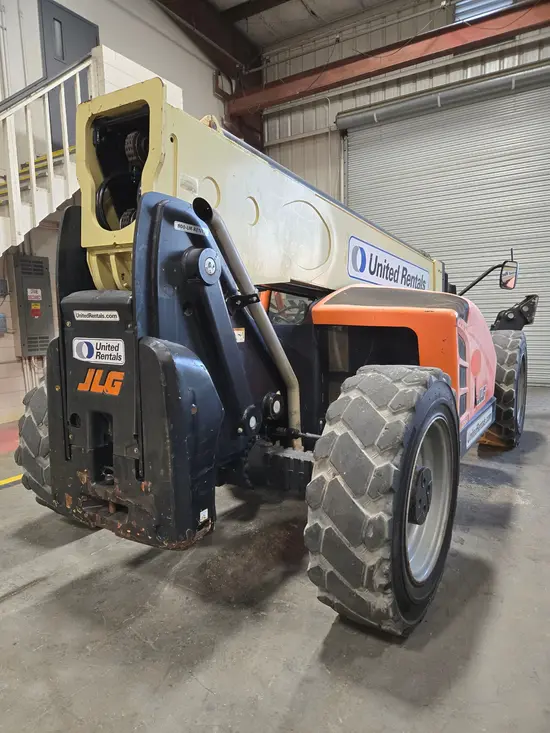 2016 JLG 1055 Forklift