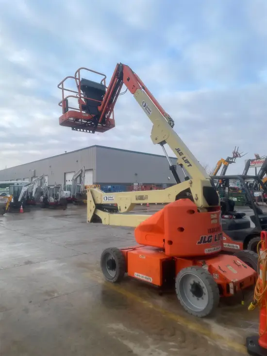 2015 JLG E450AJ Articulating Boom Lift